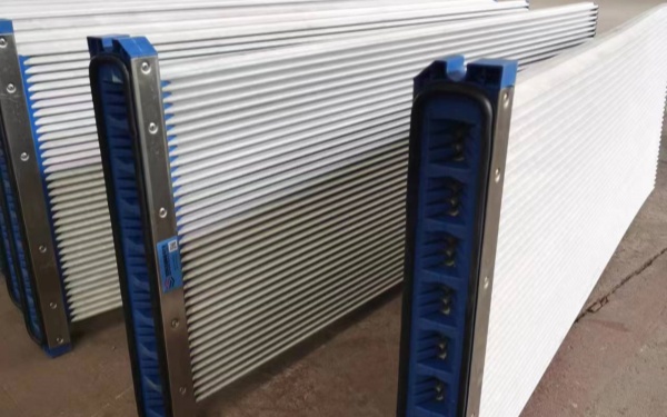 Sintered plate material of the sintered plate dust collector: wear-resistant and corrosion-resistant